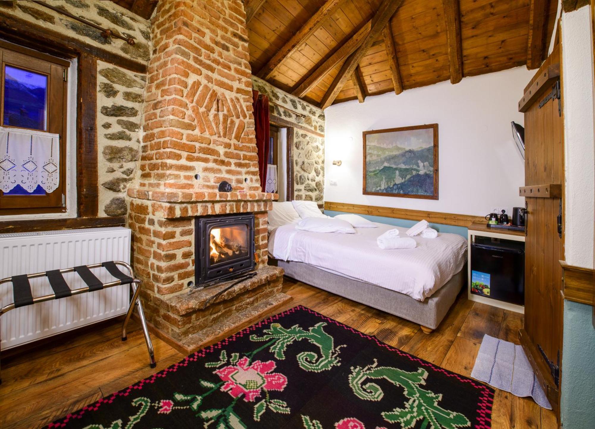 Agios Germanos Hotel ภายนอก รูปภาพ