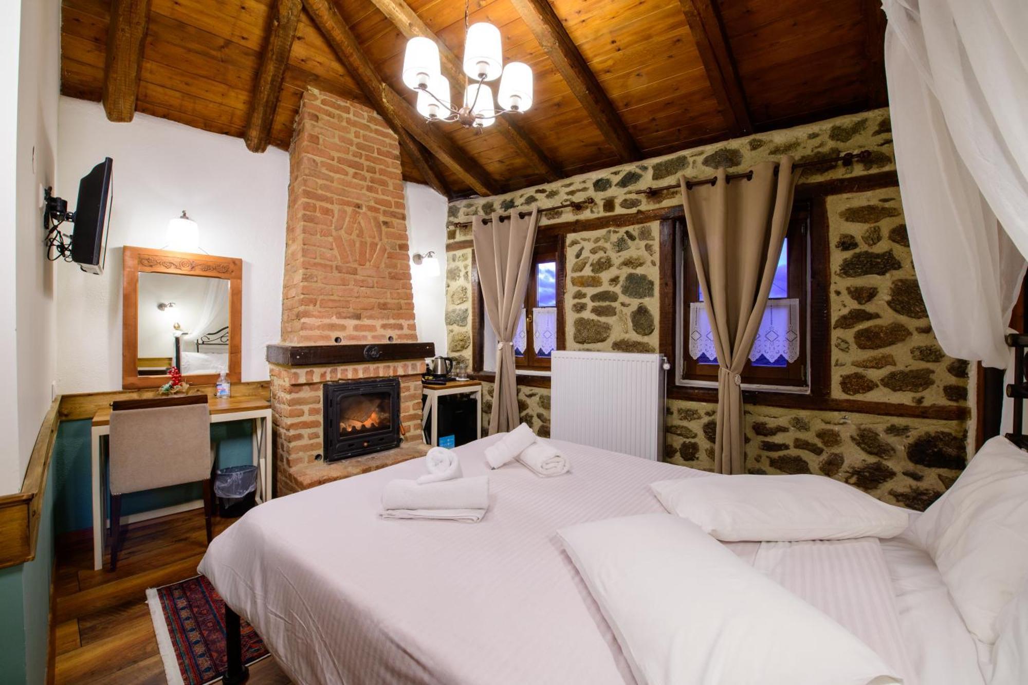 Agios Germanos Hotel ภายนอก รูปภาพ