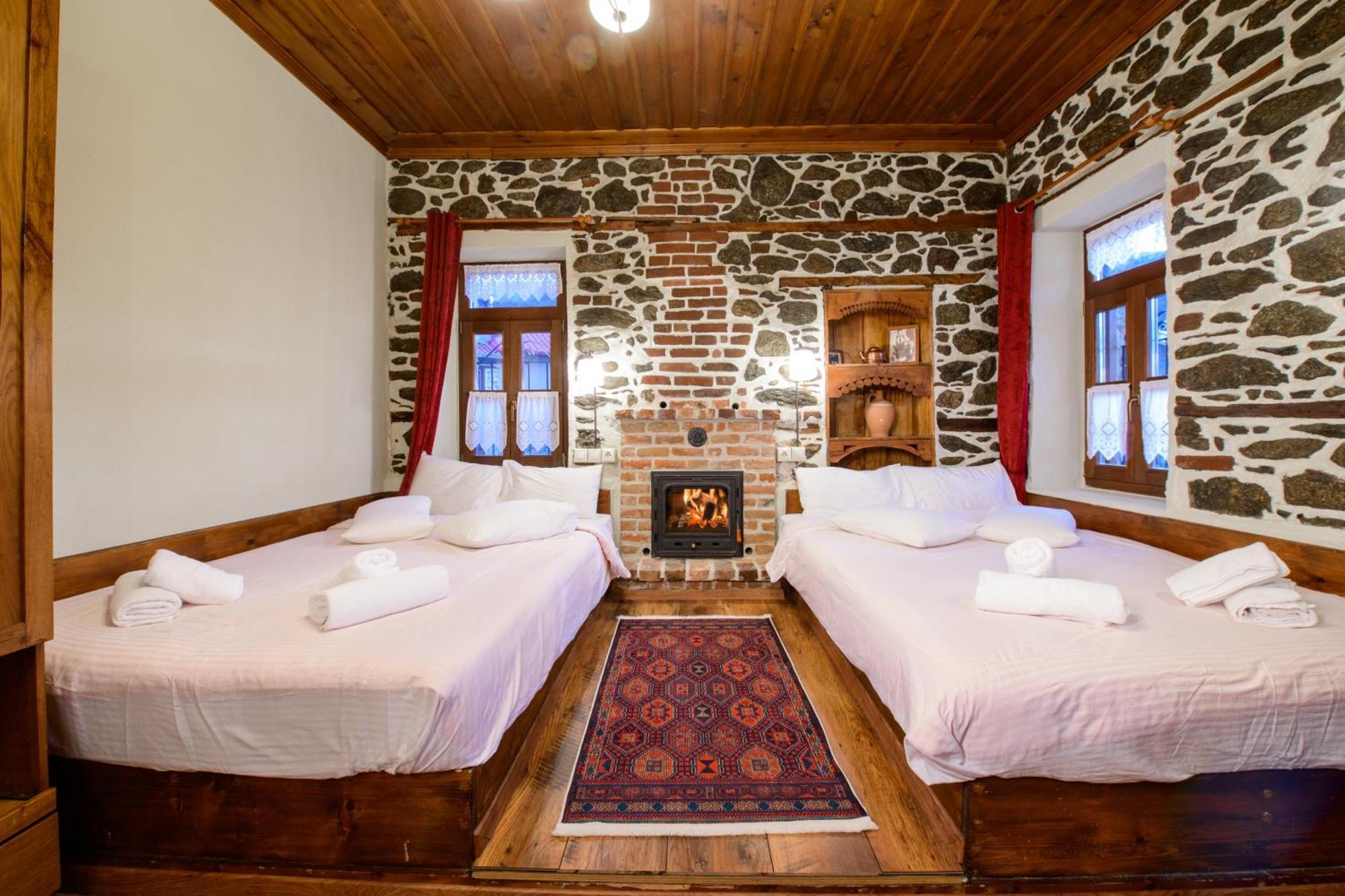 Agios Germanos Hotel ภายนอก รูปภาพ