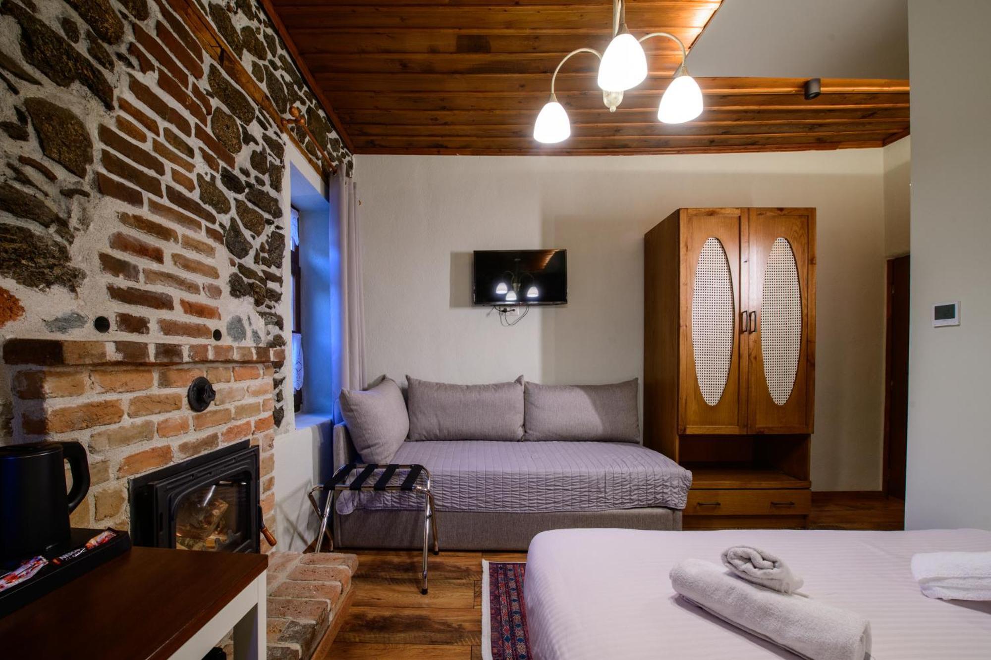 Agios Germanos Hotel ภายนอก รูปภาพ