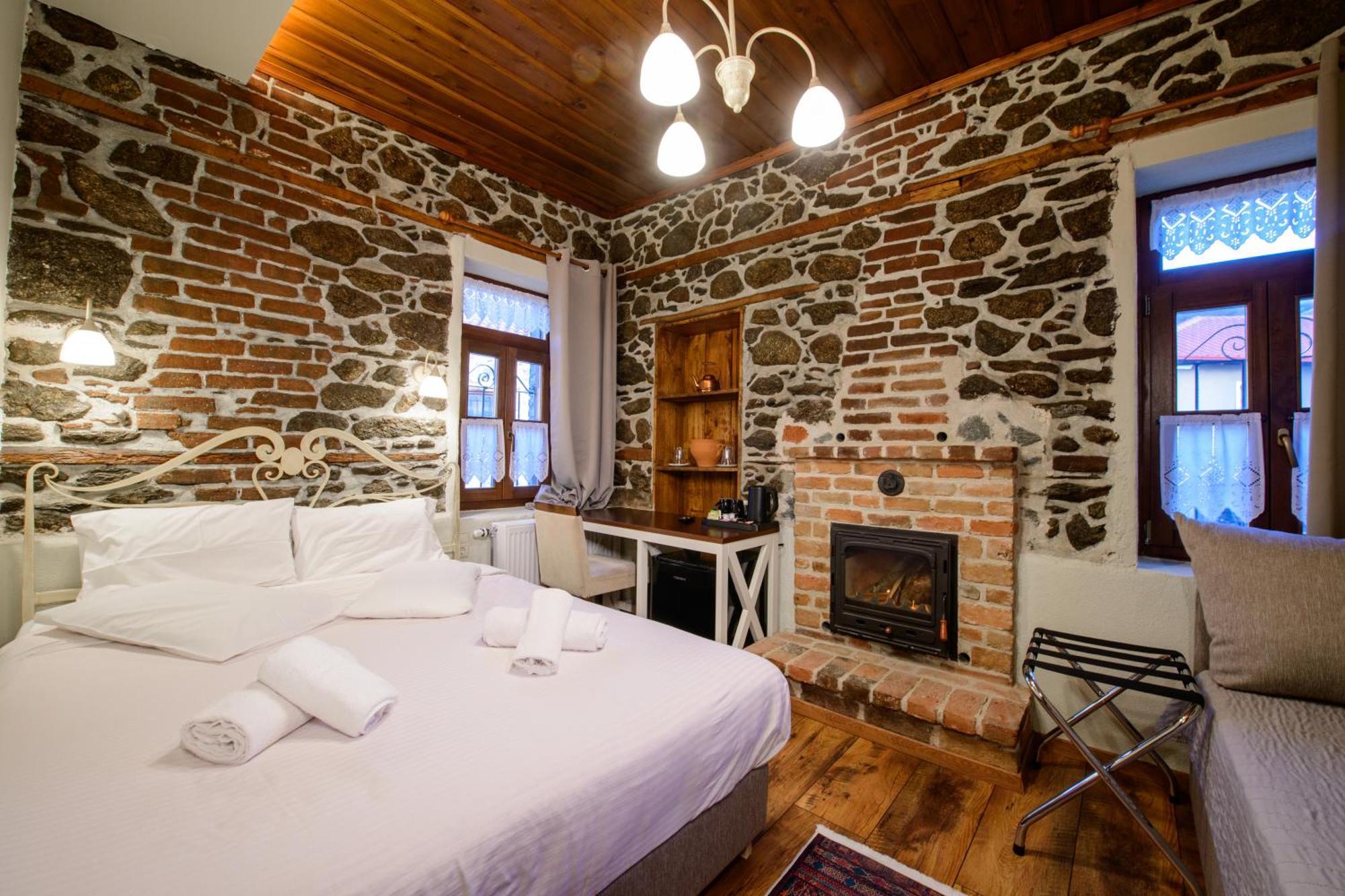 Agios Germanos Hotel ภายนอก รูปภาพ