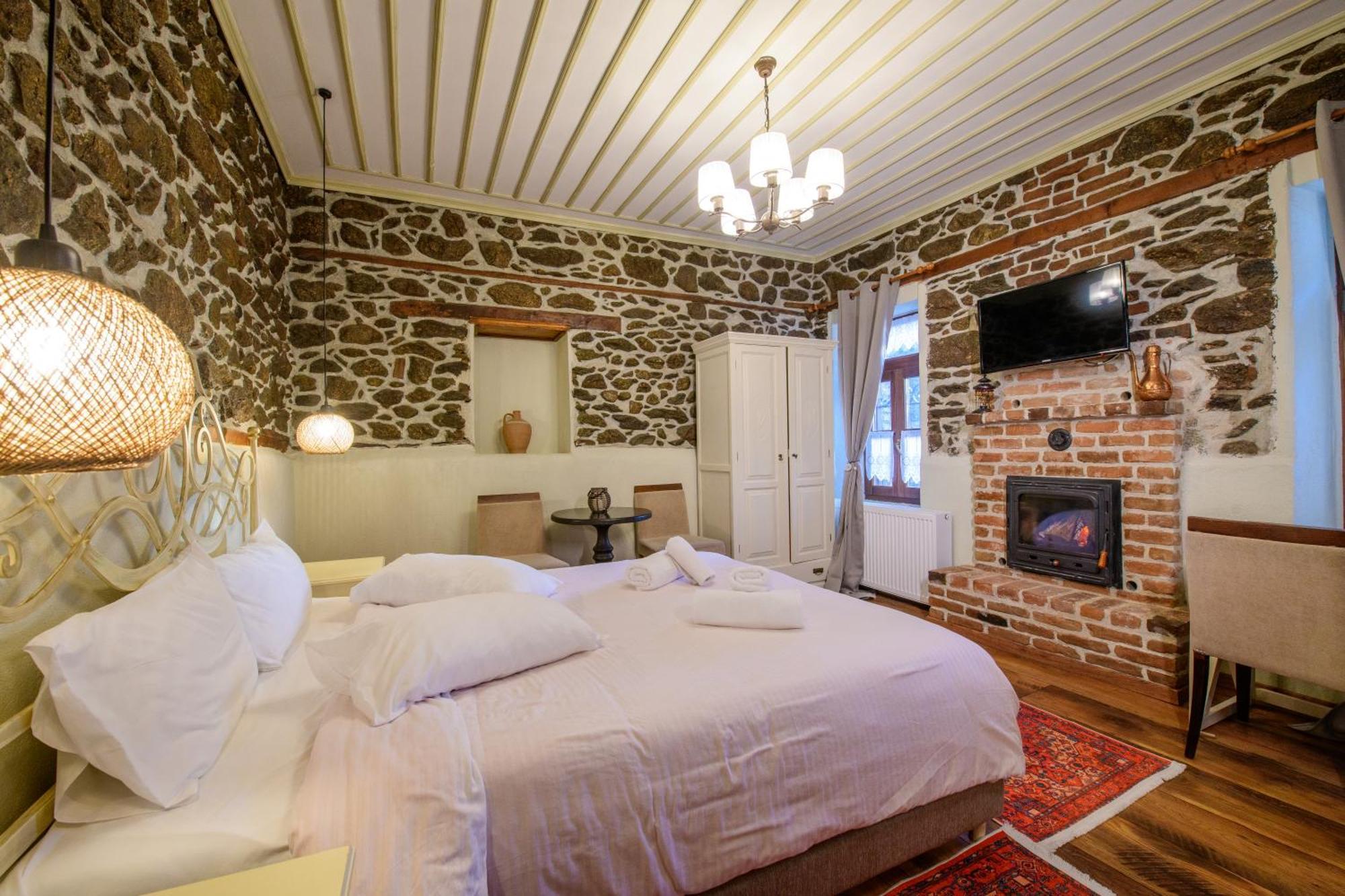 Agios Germanos Hotel ภายนอก รูปภาพ
