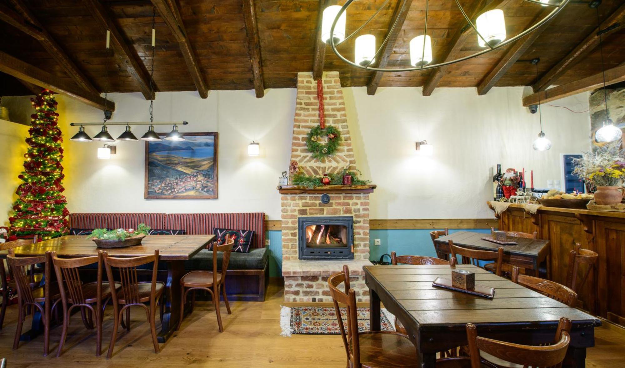 Agios Germanos Hotel ภายนอก รูปภาพ