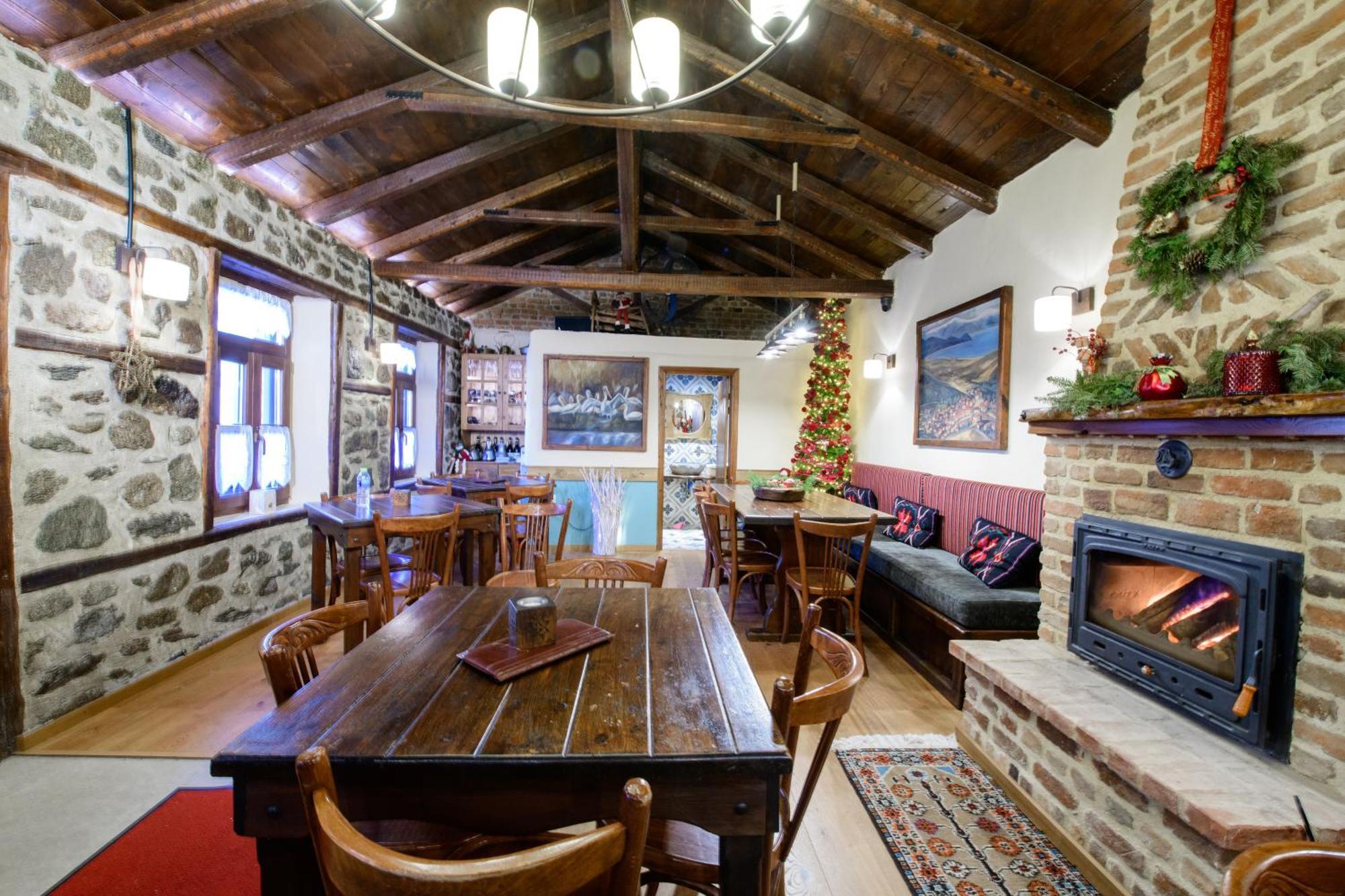 Agios Germanos Hotel ภายนอก รูปภาพ