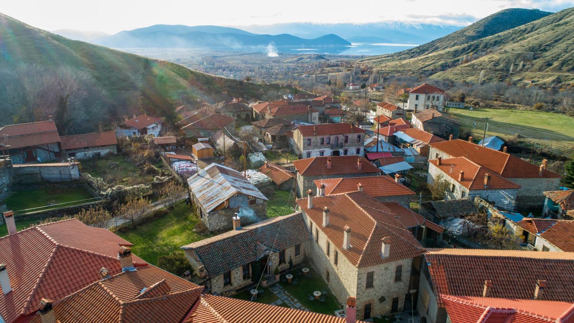 Agios Germanos Hotel ภายนอก รูปภาพ