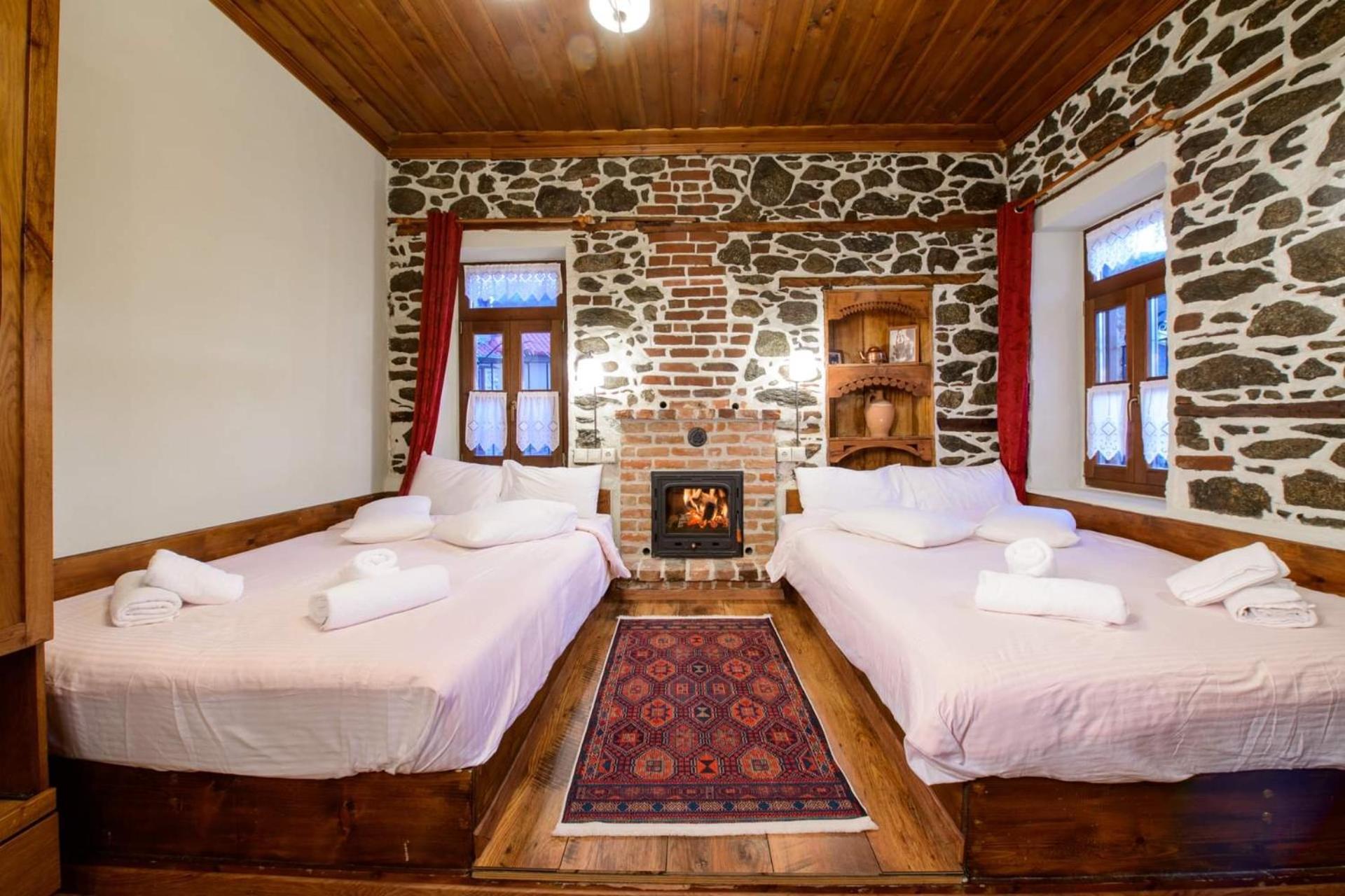 Agios Germanos Hotel ภายนอก รูปภาพ
