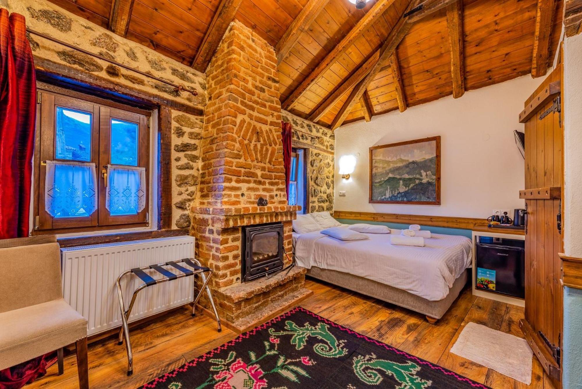 Agios Germanos Hotel ภายนอก รูปภาพ